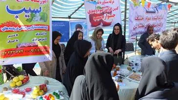 جشنواره سیب دربخش کندوان شهرستان میانه